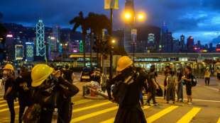 Polizei in Hongkong geht mit Tränengas gegen Demonstranten vor