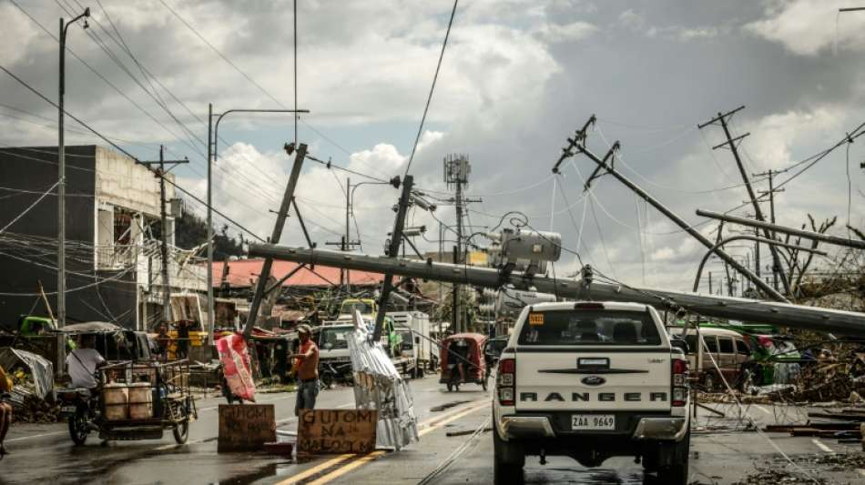 Zahl der Toten nach Taifun auf den Philippinen auf mindestens 375 gestiegen