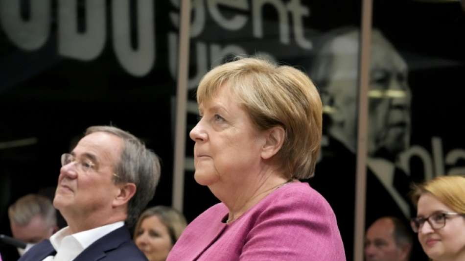 Merkel r&auml;umt Vers&auml;umnisse bei der Digitalisierung ein