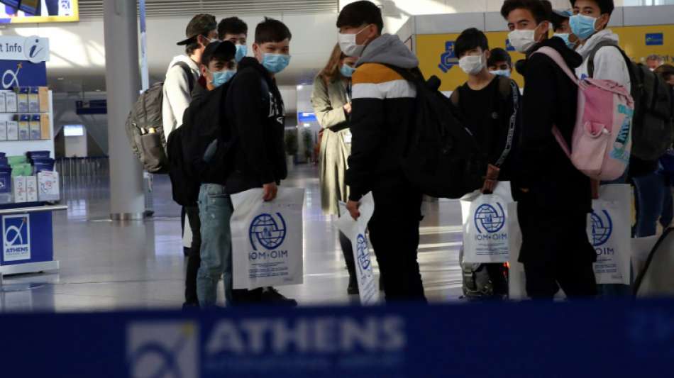 Erste minderjährige Flüchtlinge aus griechischen Lagern umgesiedelt