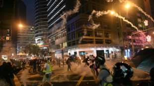 Großkundgebungen und Ausschreitungen bei Protestwochenende in Hongkong