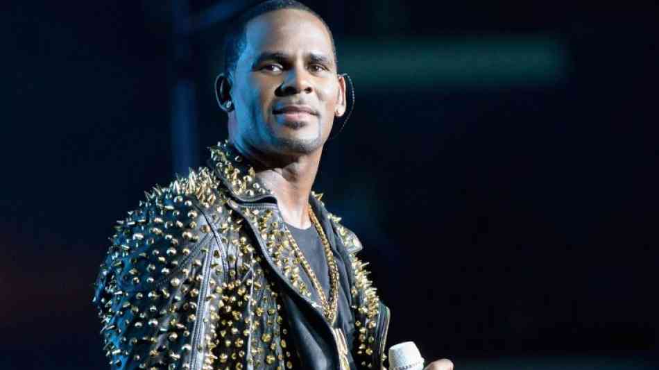 R. Kelly von Ermittlern des Missbrauchs von Minderjährigen beschuldigt