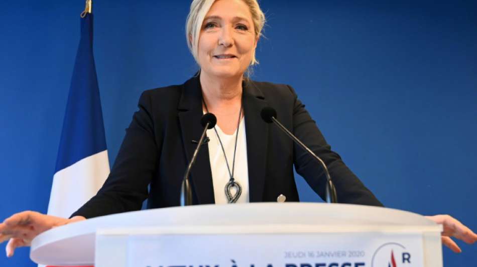 Le Pen tritt bei Präsidentschaftswahl 2022 gegen Macron an