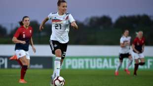 Frauenfußball-EM um ein Jahr in den Sommer 2022 verschoben