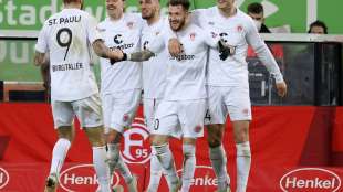 St. Pauli bleibt an Darmstadt dran - HSV und Schalke verlieren an Boden 
