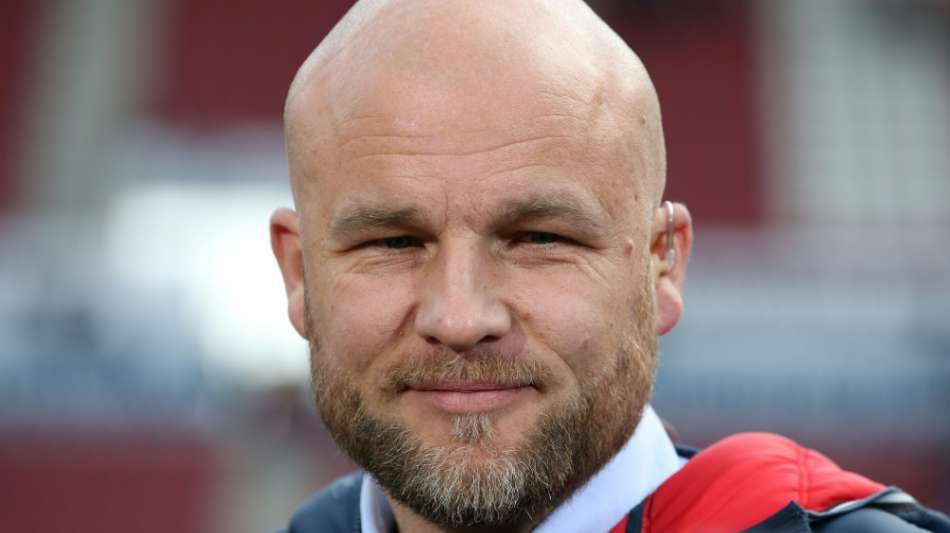 Sportvorstand Schröder verteidigt Restart der Bundesliga-Saison