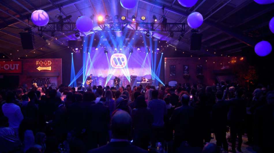 Warner Music legt erfolgreichen Börsenstart hin