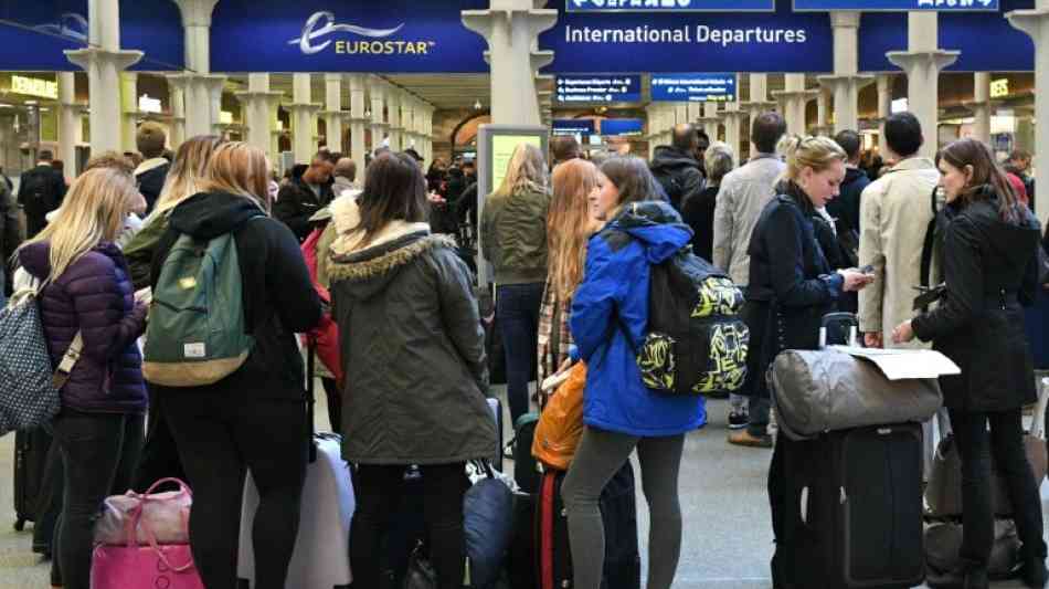 Mann mit England-Fahne bringt Eurostar-Verkehr zeitweise zum Erliegen