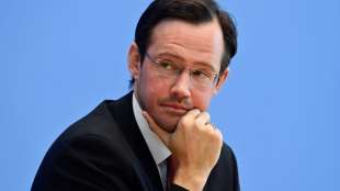 Arbeitsplatz, Bussen und Bahnen: Ampel will 3G-Regel