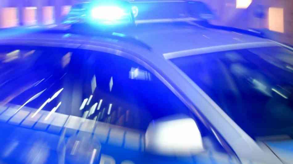 Polizei: Autofahrerin hinterl