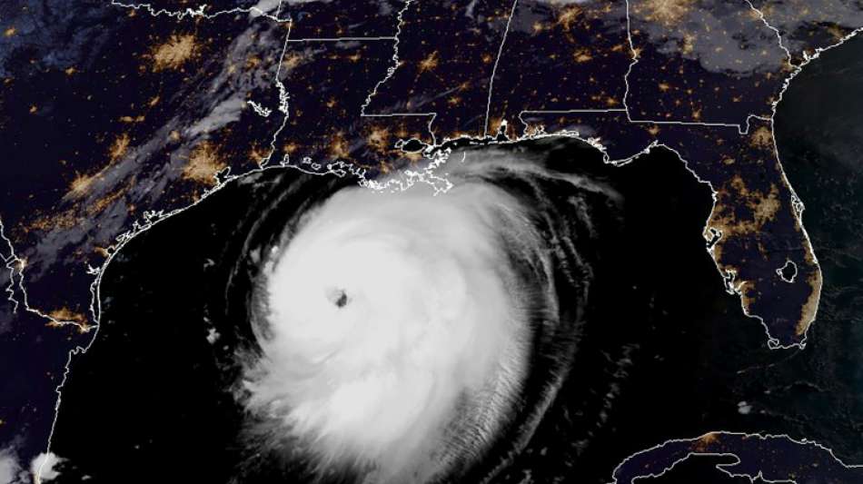 Hurrikan "Laura" trifft im US-Bundesstaat Louisiana auf Land
