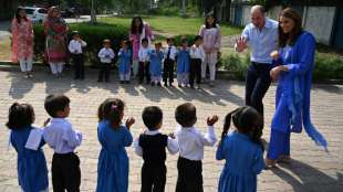 Prinz William und Kate besuchen Mädchenschule in Pakistan