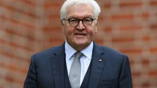 NRW-Ministerpr&auml;sident W&uuml;st f&uuml;r Frau im Schloss Bellevue