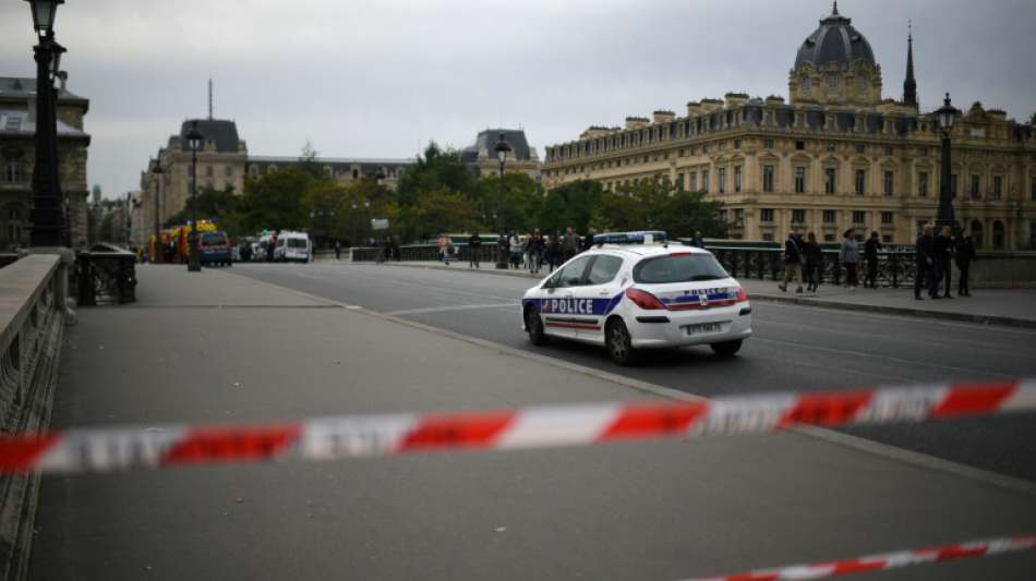 Vier Polizeibeamte bei Angriff in Pariser Präsidium getötet