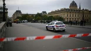 Vier Polizisten bei Angriff in Pariser Präsidium getötet