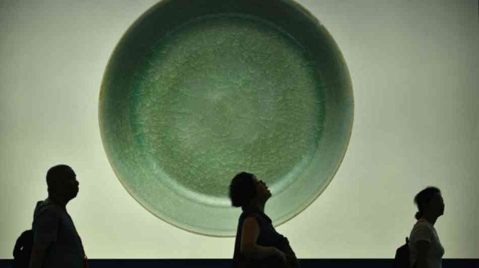 Tausendjährige chinesische Porzellanschüssel für 32 Millionen Euro versteigert