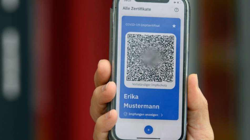 Digitaler Corona-Impfpass wird ab Donnerstag in Deutschland eingef&uuml;hrt