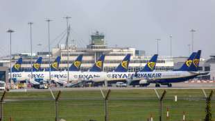 Ryanair will wegen Corona-Krise bis zu 3000 Stellen streichen