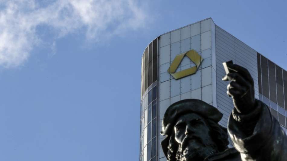"Handelsblatt": Commerzbank will Vorstand umbauen