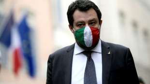 Conte sagt im Fall von festgehaltenen Bootsfl&uuml;chtlingen vor Gericht aus