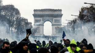 Mutmaßliche Randalierer vom Triumphbogen in Paris vor Gericht