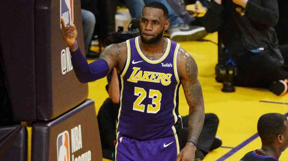 32.311 Punkte: "King" James zieht an "Air" Jordan vorbei