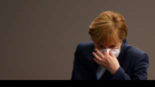 Merkel hält Regierungserklärung im Bundestag zu Corona-Politik