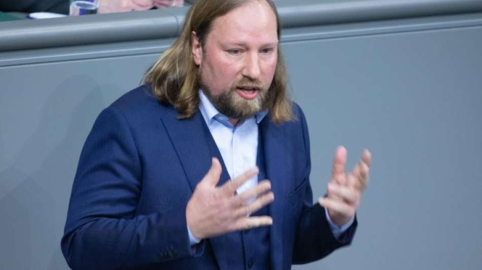 Hofreiter: Ab 2030 nur noch abgasfreie Autos neu zulassen