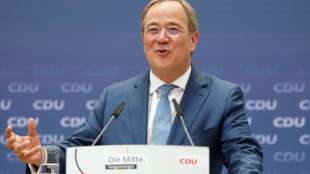 Laschet k&uuml;ndigt Auftritte mit Merkel in Wahlkreisen an
