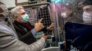 Erneut dutzende Festnahmen bei Studentenprotesten in Istanbul und Ankara