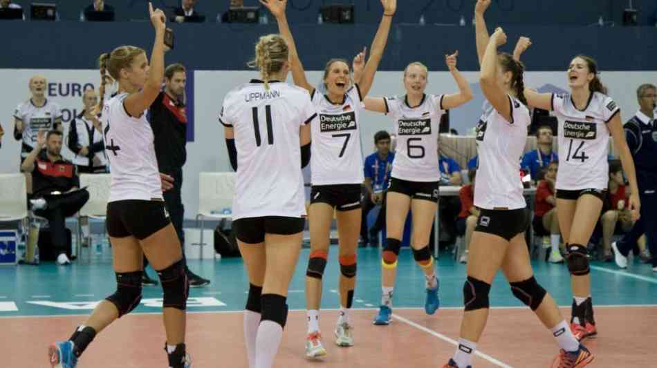 Volleyballerinnen mit Sieg gegen Ungarn eine Runde weiter