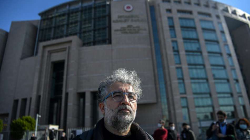 Menschenrechtsvertreter wegen "Terror-Propaganda" in Istanbul vor Gericht