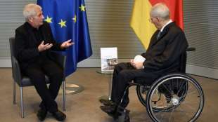 Bundesbeauftragter für Stasi-Unterlagen sichert weiter freien Zugang zu Akten zu