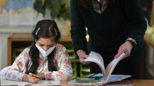 Gewerkschaft kritisiert geringe Aussicht vieler Lehrkräfte auf schnelle Impfung