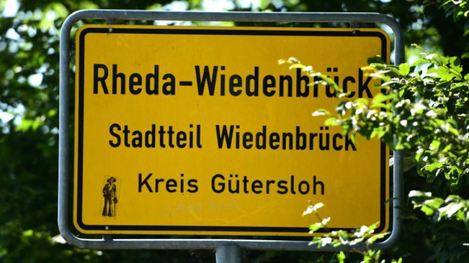 Aktivisten besetzen vorübergehend Tönnies-Schlachthof in Rheda-Wiedenbrück 
