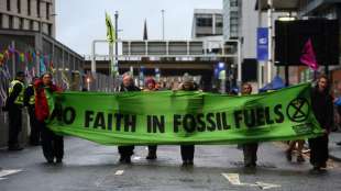 COP in Glasgow wegen Streits um Klimaziele und Finanzhilfen in der Verl&auml;ngerung