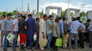 Touristen in Kaschmir verlassen die Region nach Terrorwarnung fluchtartig