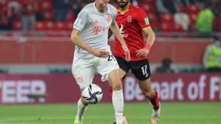 Bild: M&uuml;ller am sp&auml;ten Freitagabend in M&uuml;nchen gelandet