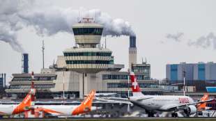 Berliner Flughafen Tegel schließt am Sonntag