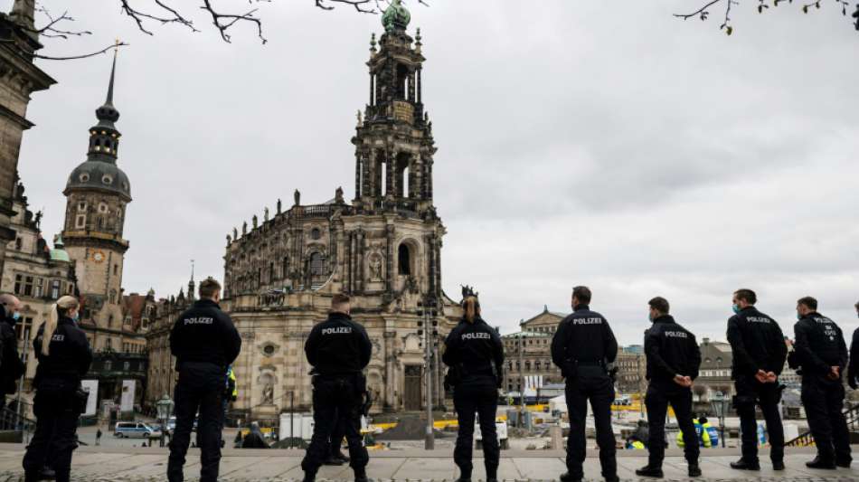 Proteste gegen Corona-Beschr&auml;nkungen in zahlreichen deutschen St&auml;dten 