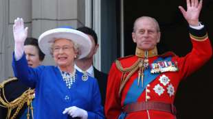 Flaggen am Buckingham-Palast nach Prinz Philips Tod auf halbmast