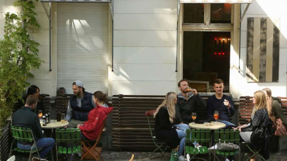 Bundesweite Sieben-Tage-Inzidenz sinkt unter f&uuml;nf