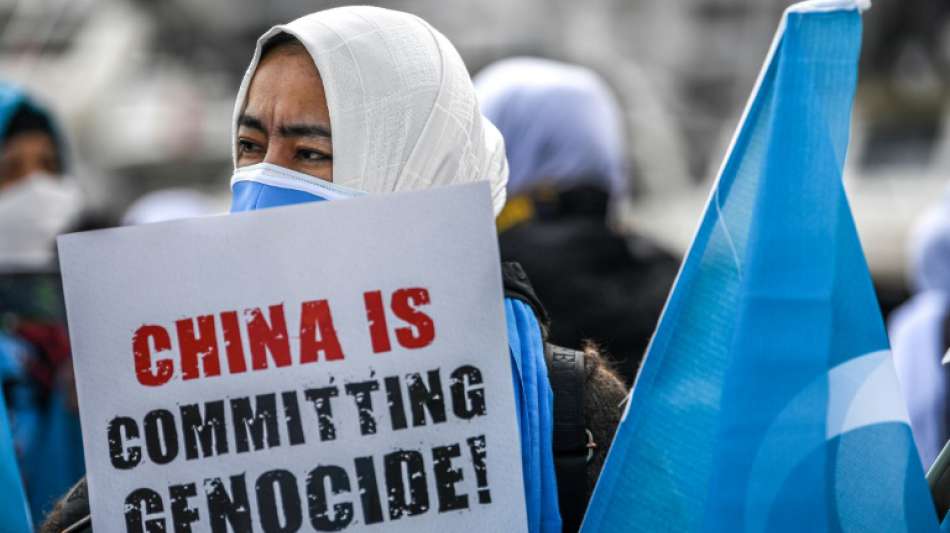 Uigurische Frauen protestieren in Istanbul gegen Chinas Haftlager 