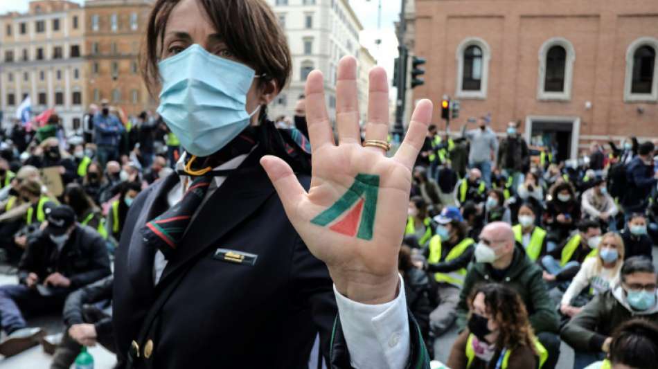 Tausend Alitalia-Mitarbeiter demonstrieren in Rom f&uuml;r Rettung der Airline
