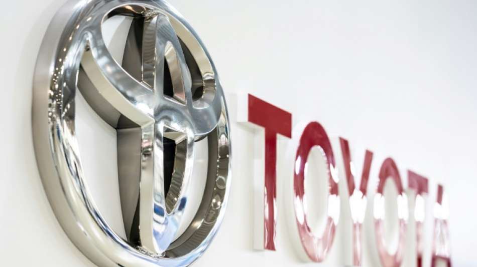 Toyota hebt Gewinnprognose trotz Produktionsk&uuml;rzungen an 