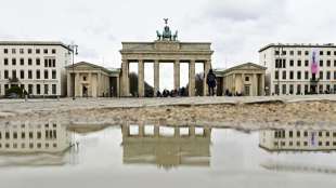 Kritik an Laschet Vorstoß für einen "Brücken-Lockdown"