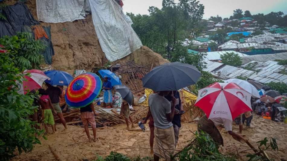10.000 Rohingya-Fl&uuml;chtlinge wegen Erdrutschen in Bangladesch in Sicherheit gebracht 