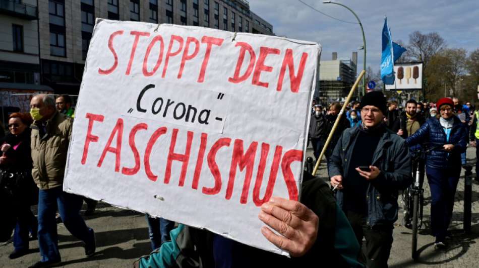 Bericht: Berliner Verfassungsschutz beobachtet Corona-Protestbewegung