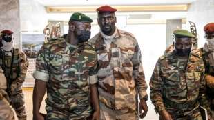 Putschisten-Anf&uuml;hrer als Interims-Pr&auml;sident von Guinea vereidigt