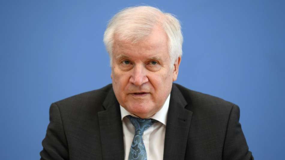Seehofer verbietet islamistischen Verein Ansaar International